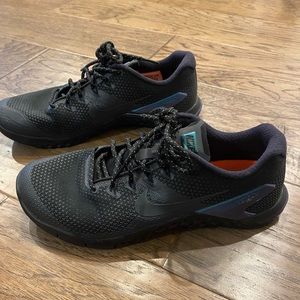 COPY - Nike Metcon’s… perfect condition!!